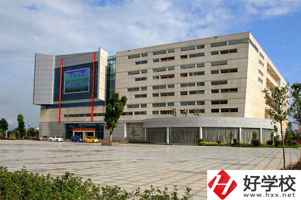 永州有中職部的大專有哪幾所？收費標準是多少？