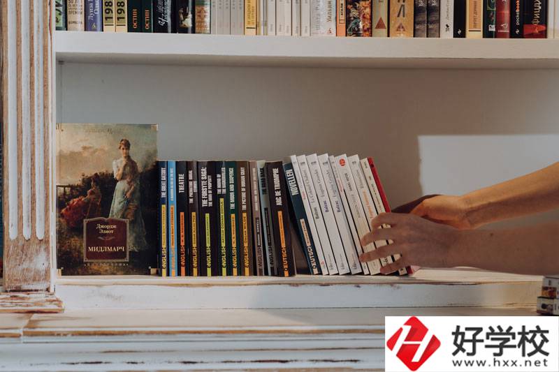 懷化萬(wàn)昌中等專業(yè)學(xué)校有哪些專業(yè)？如何選擇？