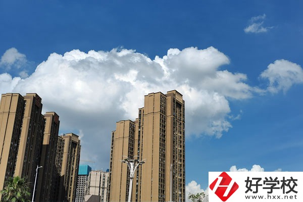 新邵縣職業(yè)中專學校怎么樣？值得報考嗎？