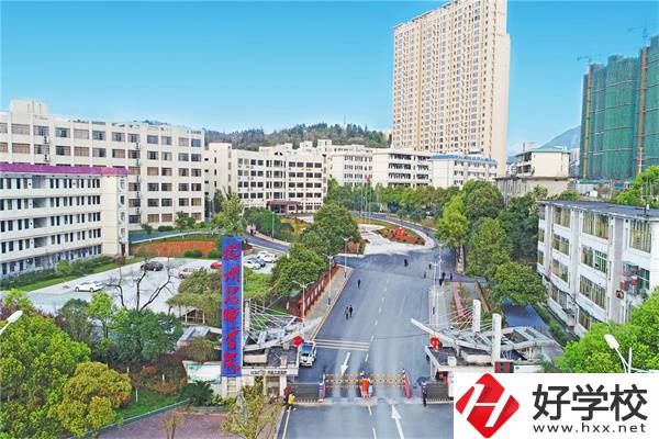 郴州市技校哪家好？有沒(méi)有助學(xué)政策？