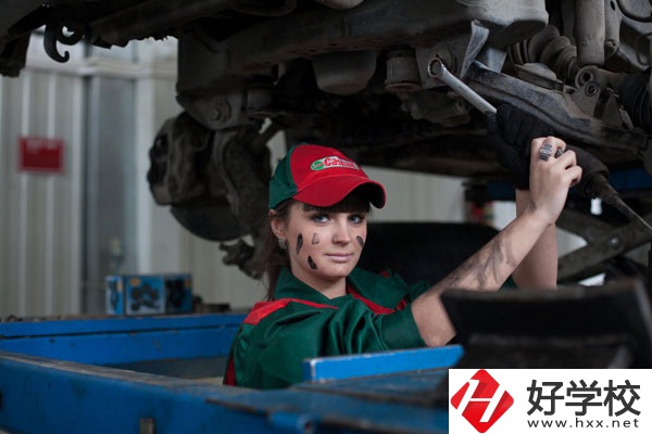 湖南省經(jīng)濟貿(mào)易職業(yè)中專學(xué)校汽車維修值得學(xué)嗎？