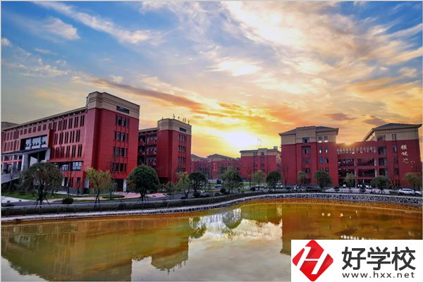 常德市桃源縣職業(yè)中專學(xué)校在什么地方？學(xué)校怎么樣？
