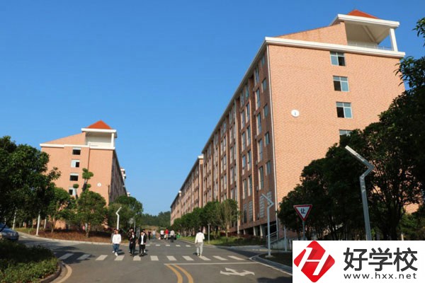 想在湖南省就讀的五年制公辦大專學(xué)校？看看這兩所學(xué)校