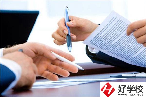 湖南初中畢業(yè)讀五年制大專(zhuān)學(xué)什么專(zhuān)業(yè)好？讀了有用嗎？
