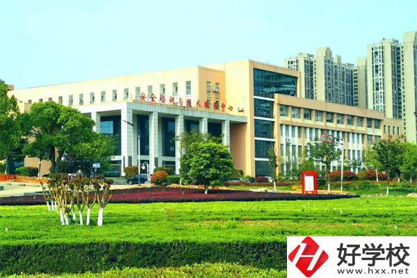 婁底職業(yè)技術(shù)學(xué)院有中專生嗎？怎么招生？