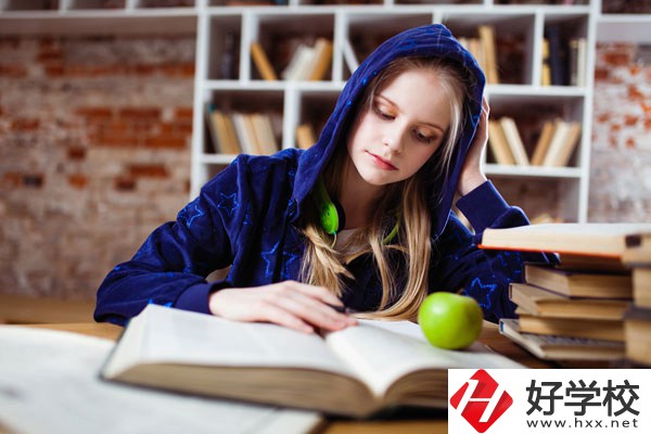 南岳區(qū)職業(yè)中等專業(yè)學(xué)校有哪些專業(yè)？