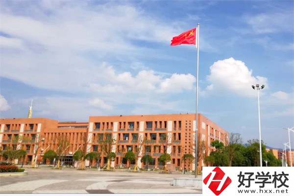 懷化有沒有師范職校？學(xué)校如何報(bào)考錄取？