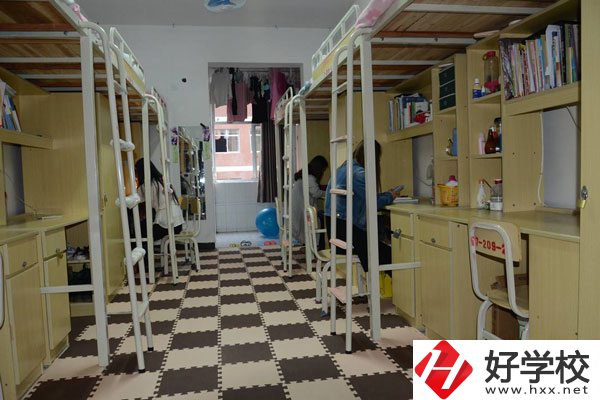 張家界地區(qū)有名氣的中職學(xué)校有哪些？