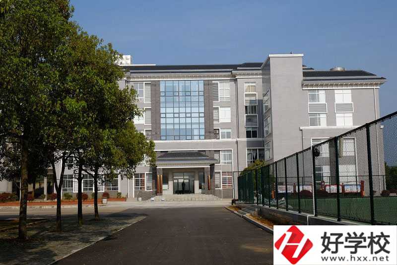 韶山市職業(yè)中專學(xué)校好不好？有哪些招生專業(yè)？