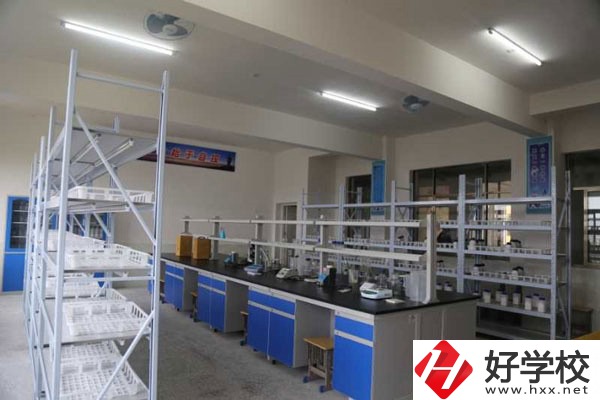 洞口縣第一職業(yè)中學(xué)有哪些特色專業(yè)？就業(yè)前景如何？