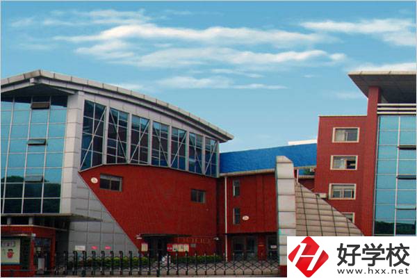 湖南長(zhǎng)沙藝術(shù)學(xué)校校門(mén)