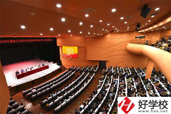 長沙音樂表演專業(yè)比較好的中職有哪些？學費貴嗎？
