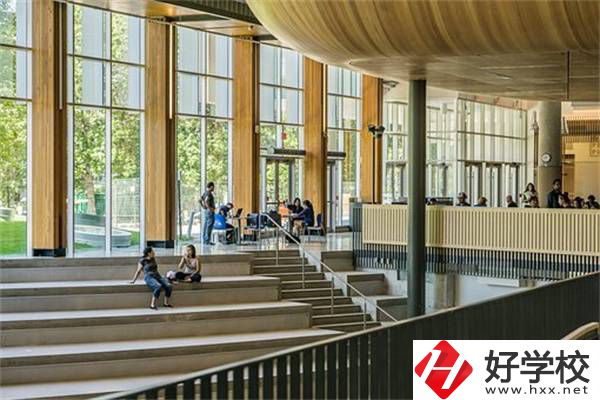 湖南分?jǐn)?shù)低選私立高中還是選職校？選職校還能統(tǒng)考嗎？