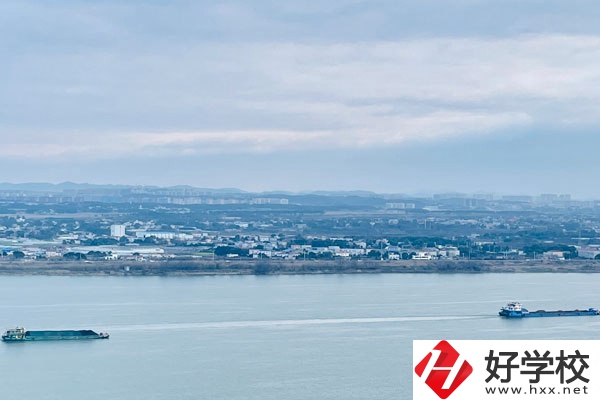 湖南省有色金屬中等專業(yè)學(xué)校有哪些專業(yè)？