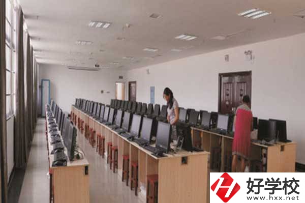 湘西州經(jīng)濟貿(mào)易學(xué)校有哪些招生專業(yè)？