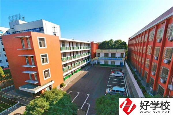 中國水電八局高級技工學(xué)校是所什么學(xué)校？有什么優(yōu)勢？