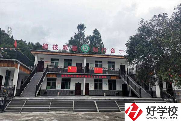 湘西乾城旅游學(xué)校是中專嗎？學(xué)校怎么樣？