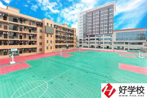湘潭有哪些適合女生學(xué)習(xí)的職校？女生該如何選擇職校？