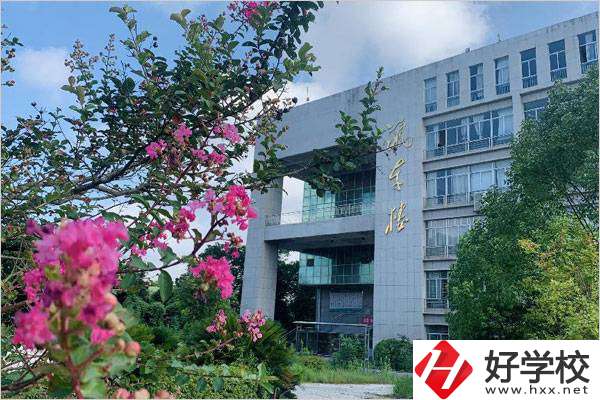 株洲一職是重點(diǎn)職高嗎？是公辦還是民辦？
