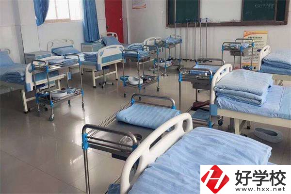 在邵陽就讀衛(wèi)校學(xué)什么專業(yè)好？有哪些學(xué)?？梢酝扑]？