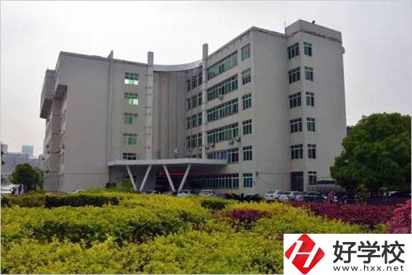 懷化有初中生畢業(yè)可以讀的大專嗎？可以讀哪些專業(yè)？