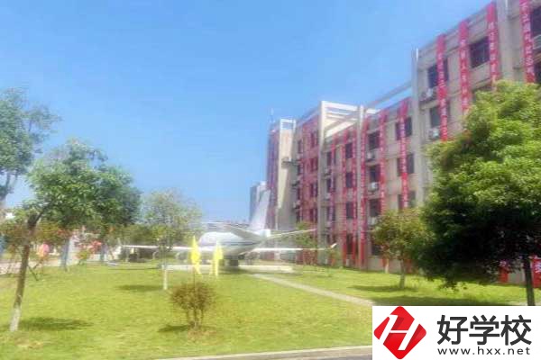 長(zhǎng)沙經(jīng)貿(mào)職業(yè)中?？梢詤⒓痈呖紗?？還有哪些升學(xué)方式？