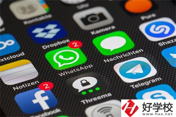 湖南職校學(xué)什么專(zhuān)業(yè)更好就業(yè)？職校生真的容易就業(yè)嗎？