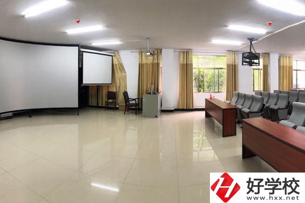 湖南省岳陽(yáng)縣職業(yè)中專學(xué)校好不好？有哪些辦學(xué)特色？