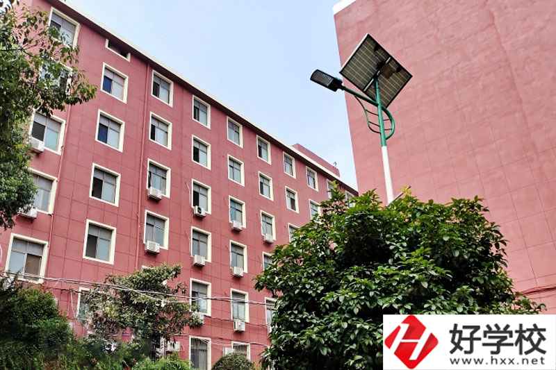 益陽市第一職業(yè)中專學(xué)校好不好？辦學(xué)條件怎么樣？