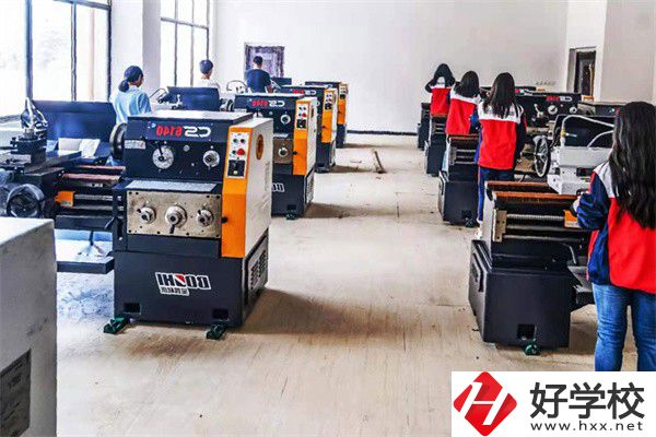 新化楚怡職校好不好？有些什么專業(yè)？