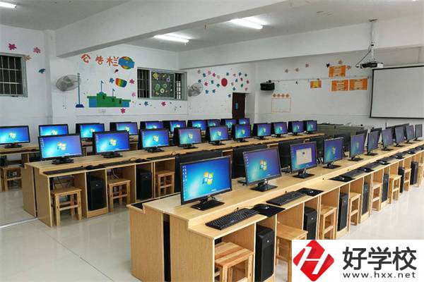 邵陽(yáng)有適合女生就讀的中專嗎？有什么專業(yè)可以學(xué)習(xí)？