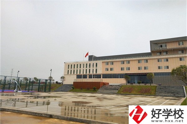 婁底民辦中職學校怎么樣？民辦中職值得就讀嗎？