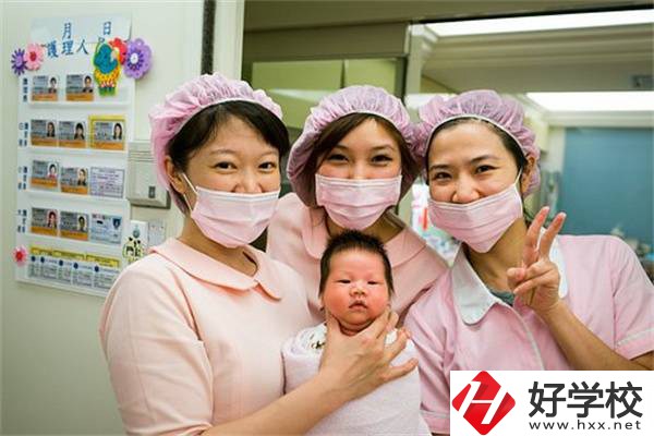 湖南衛(wèi)校最熱門的專業(yè)是哪個(gè)？?jī)?yōu)缺點(diǎn)是什么？