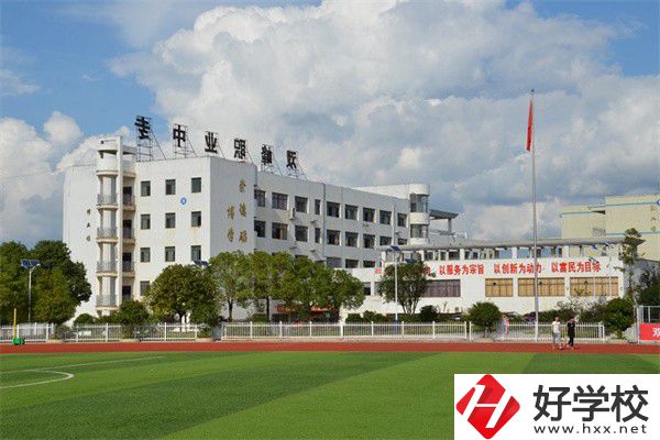 婁底重點(diǎn)中專(zhuān)有哪些？好進(jìn)嗎？
